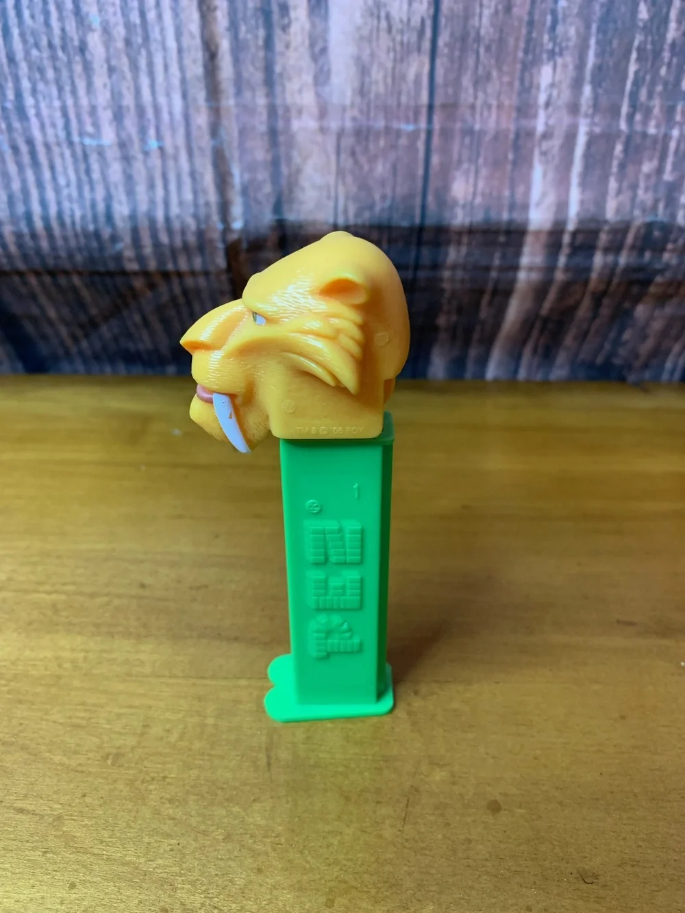 PEZ Dispenser Ice Age Diego Saber-Tooth Tiger Green‎ Stem